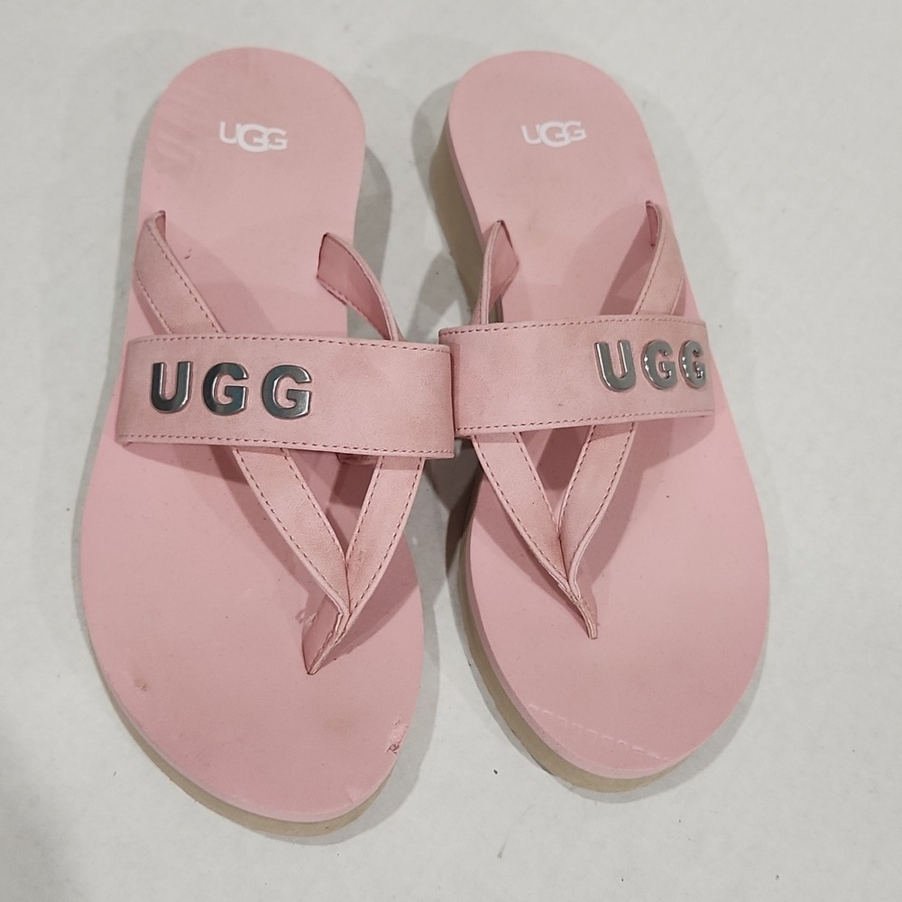 UGG Luna Logo Charm Wedges Size 8